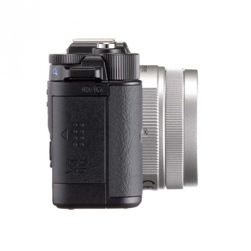 Pentax Q Side