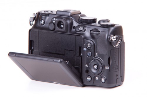 Nikon P7100-7