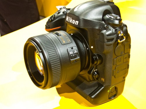 Nikon D4