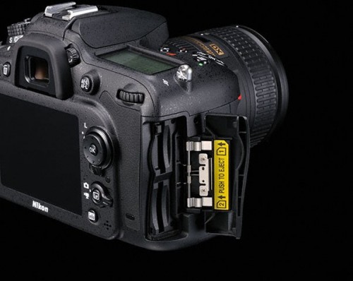 D7100_DoubleSlot_1.low