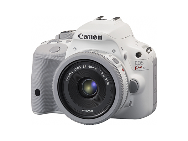 Canon Releases White EOS Kiss X7 in Japan